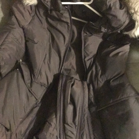 Maternity jacket with zip in insert. Pirchaed in USA but never worn. - Picture 4 of 10